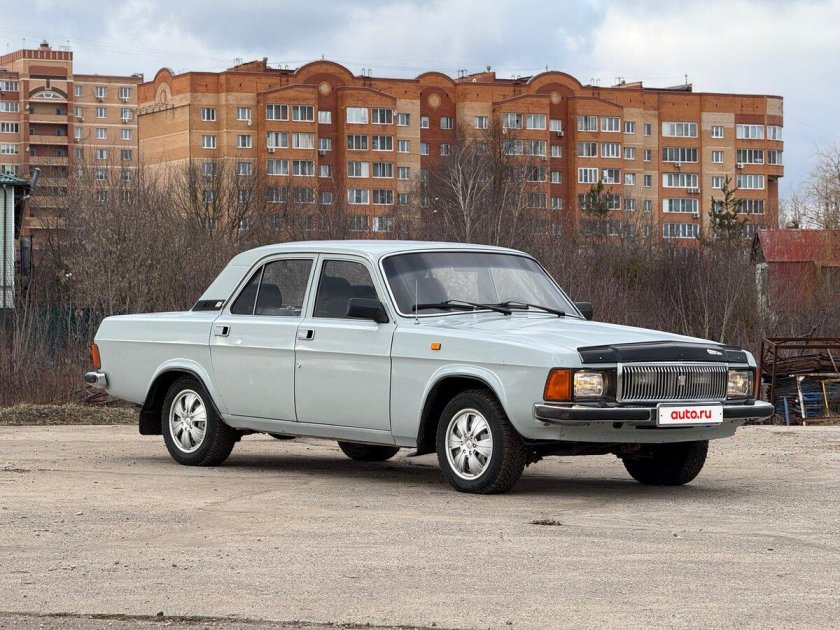 Волга 31029 серая