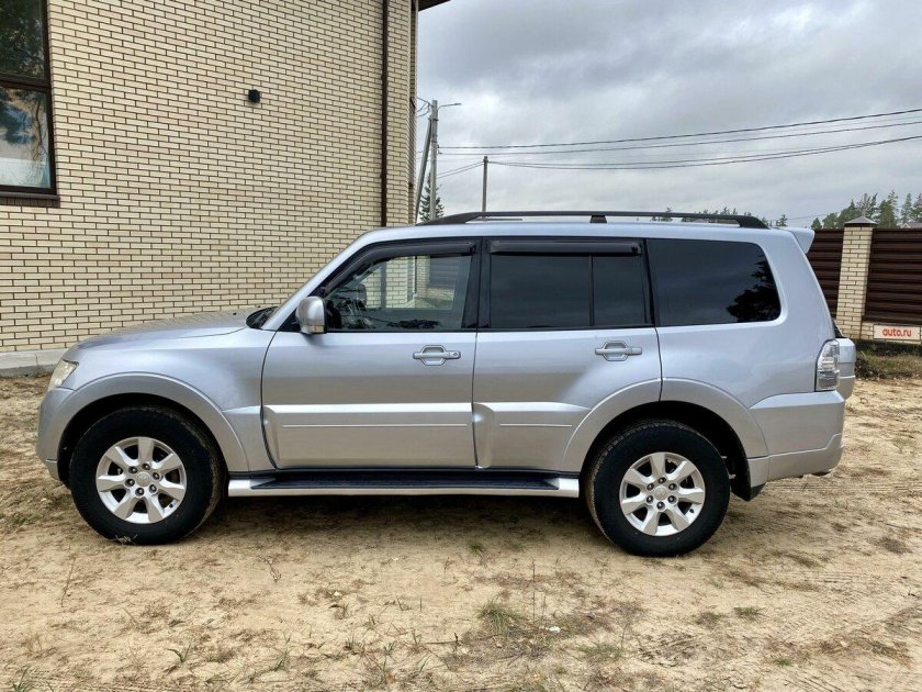 Mitsubishi pajero 2007