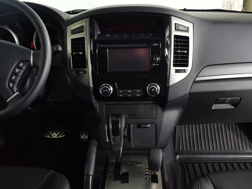 Митсубиси Паджеро 2019