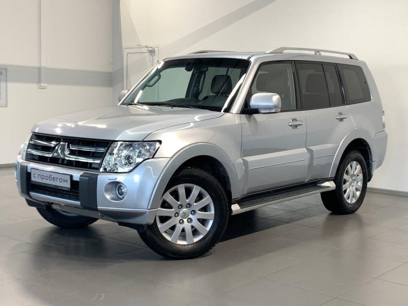 Митсубиси Паджеро 4 серебристый