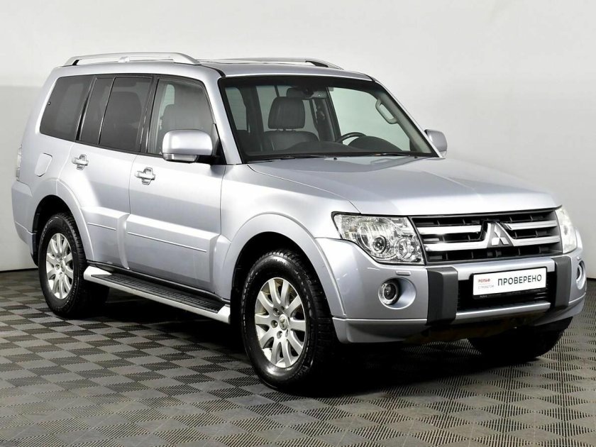 Mitsubishi Pajero 2010