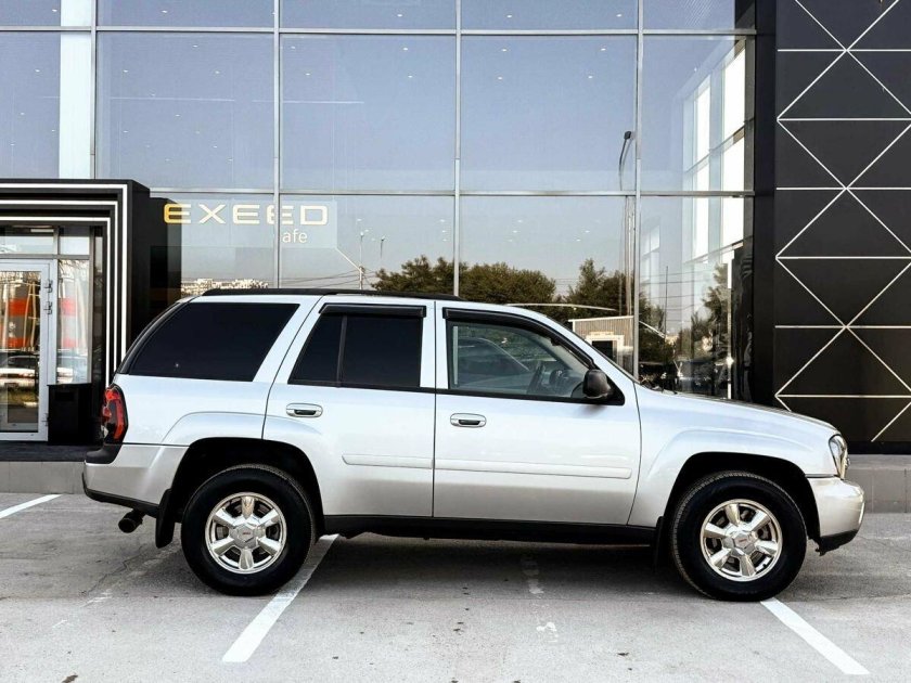 Chevrolet trailblazer i