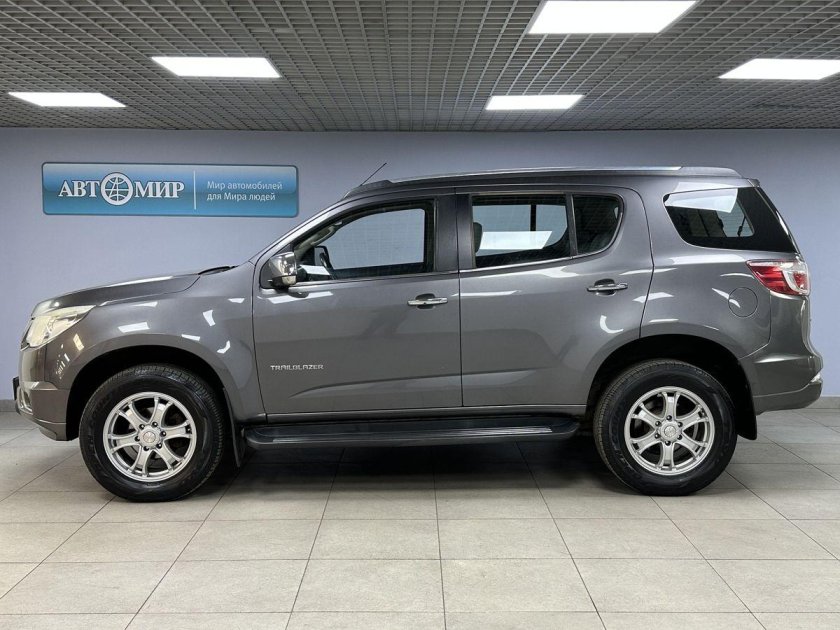 Chevrolet trailblazer 2