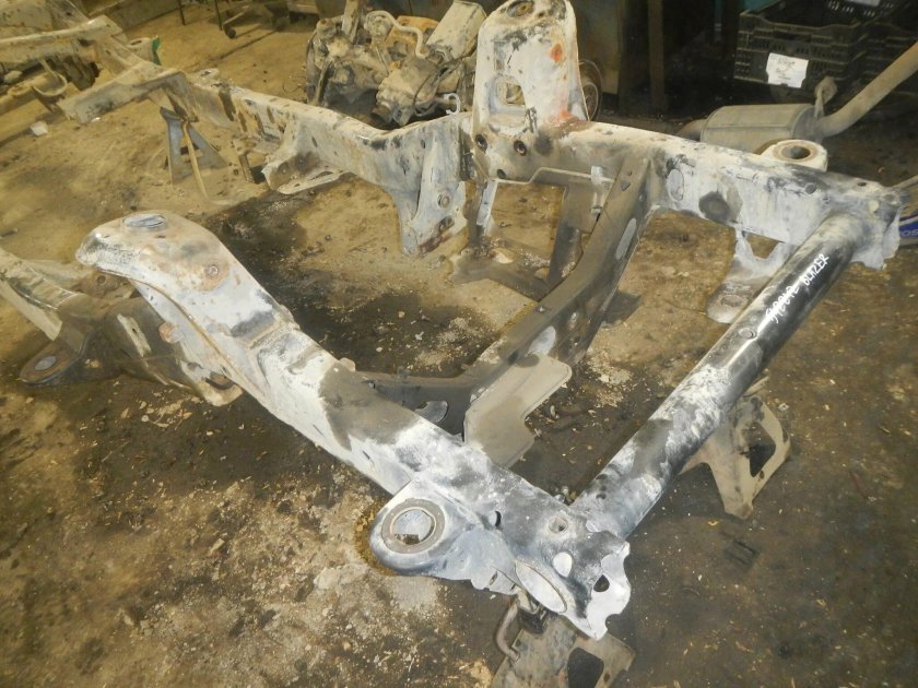 Рама ленд ровер дискавери 3