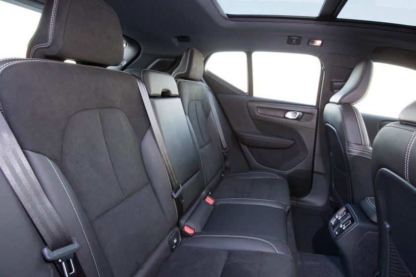 Вольво xc40 салон