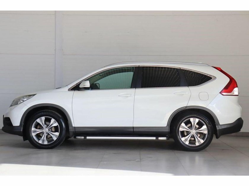 Хонда белая машина большая