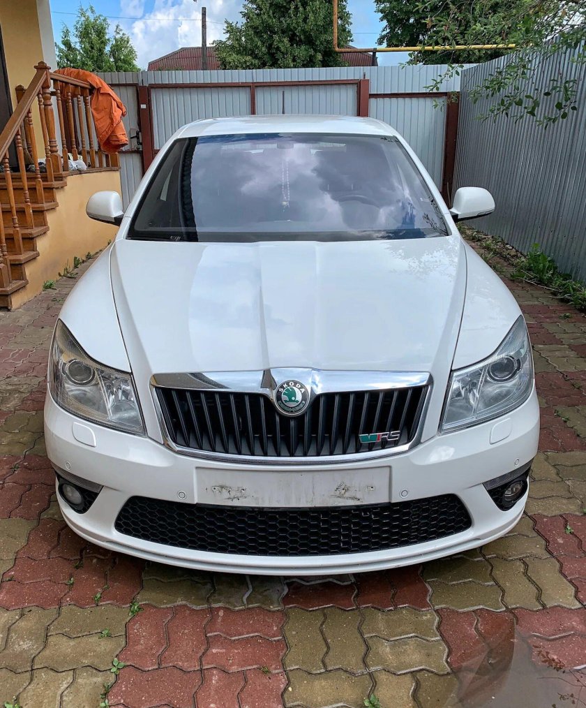 Skoda Octavia a5 белая