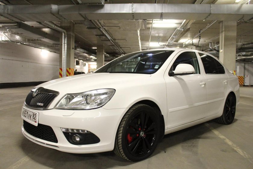 Октавия а5 РС белая