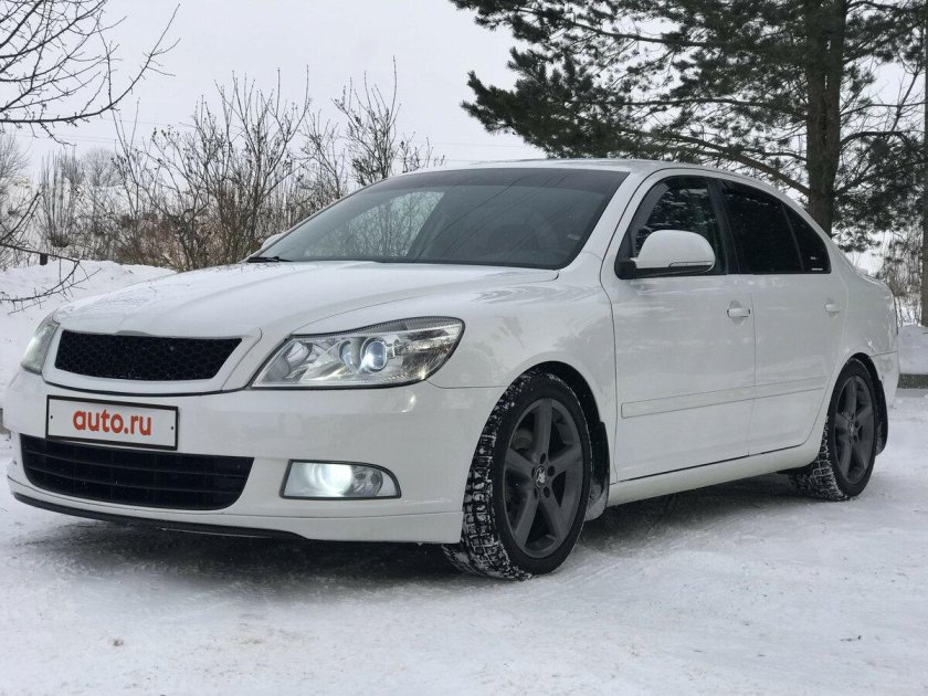 Octavia a5 белая