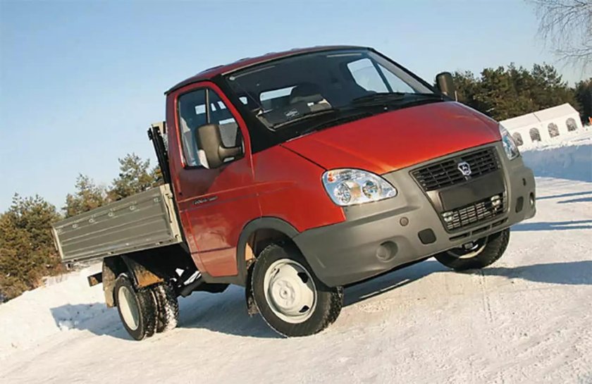 Рыжая Газель машина