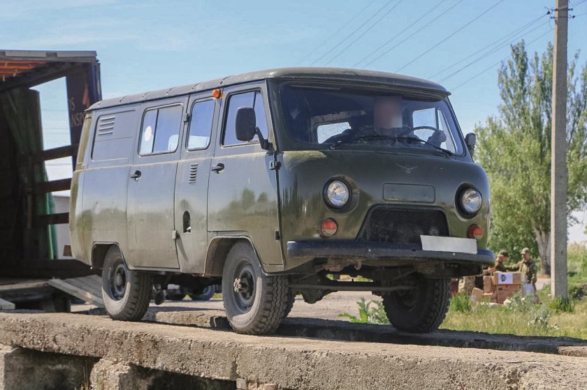 Автомобиль уаз буханка