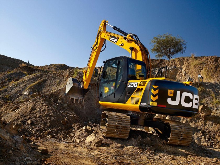 Гусеничный экскаватор JCB js130