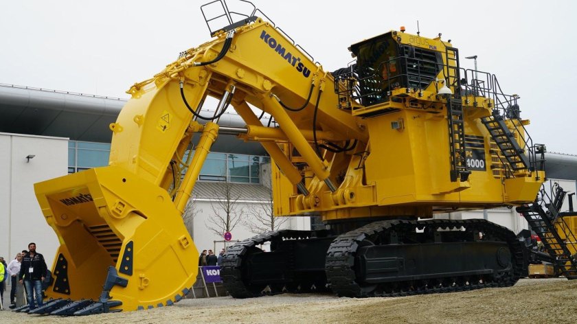 Экскаватор горный Komatsu 8000