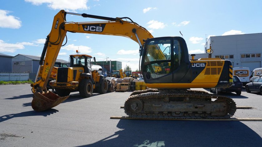 JCB js160lc