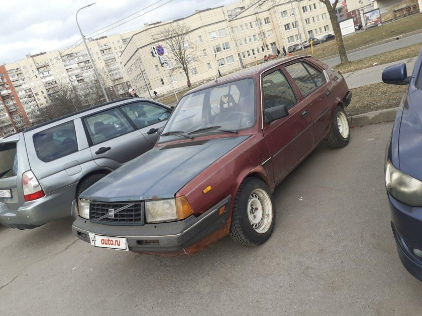 Volvo 440 1990