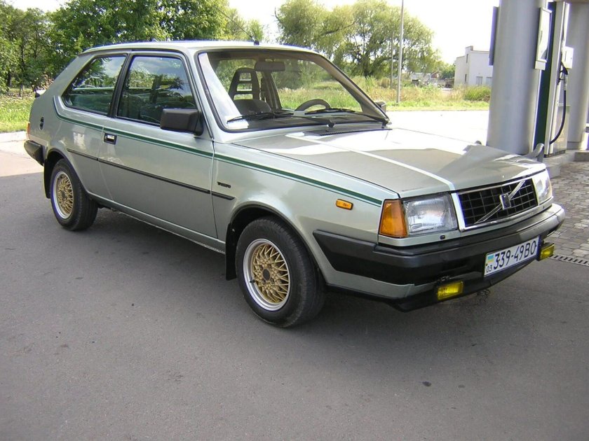Volvo 340 седан