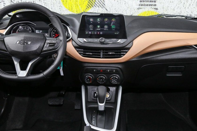 Chevrolet Onix 2020 салон