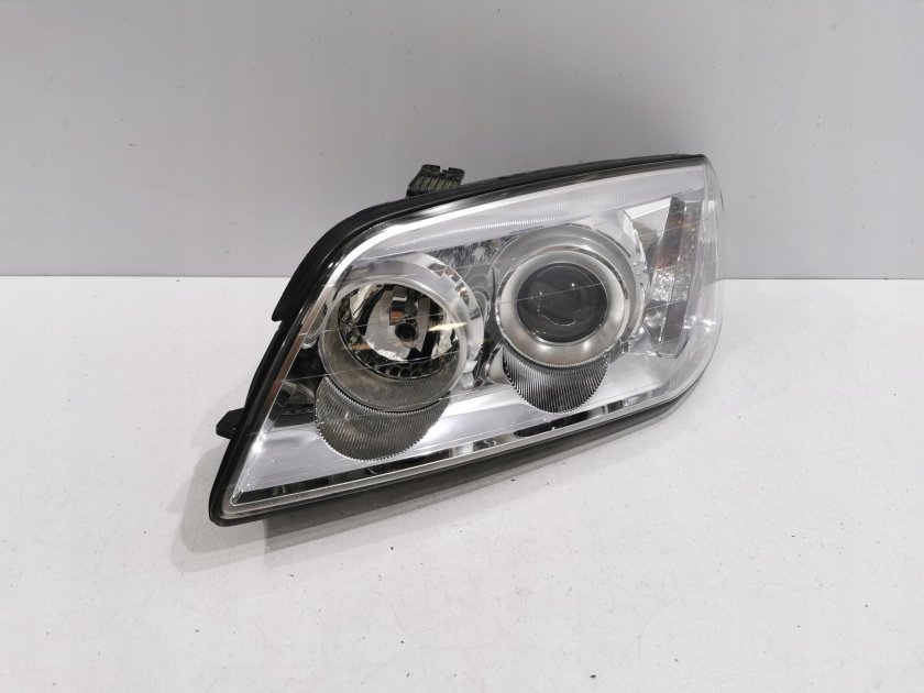 Фара правый