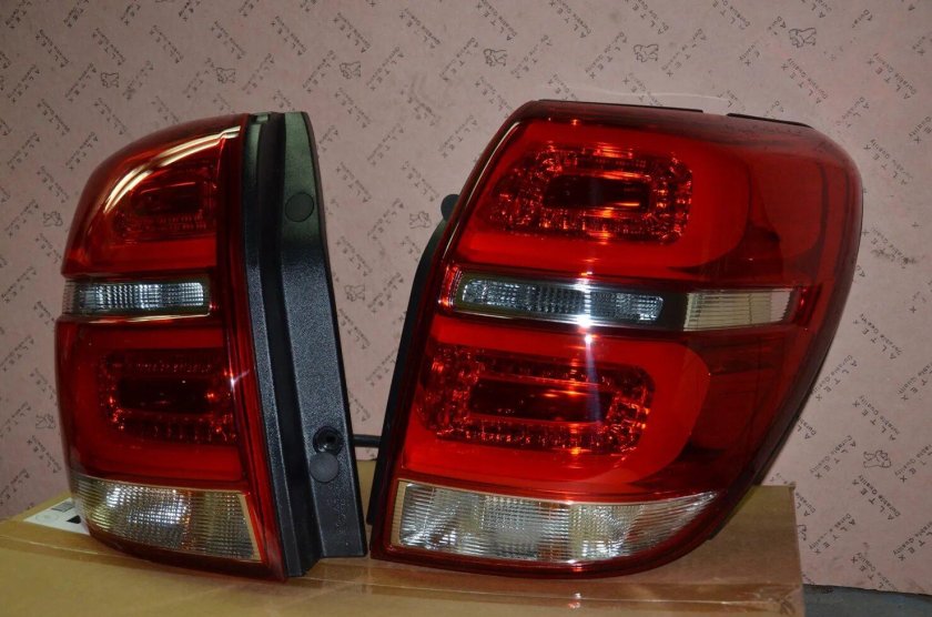 Фонарь левый задний Chevrolet Captiva с140