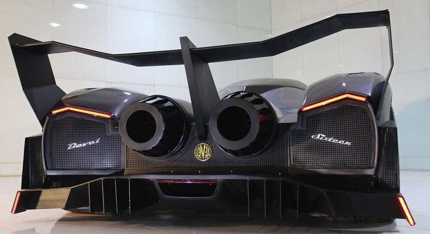 Арабский гиперкар Devel Sixteen на 5000 л. с.