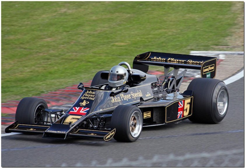 Lotus 77