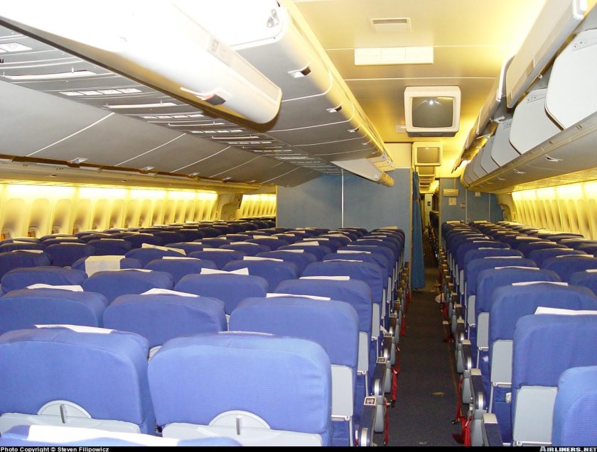 Самолет Boeing 747-400 салон