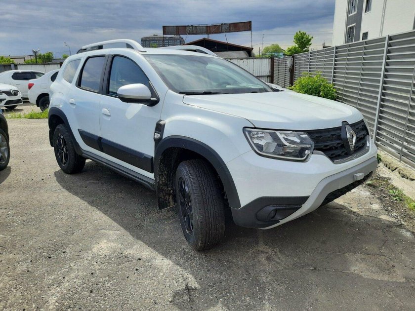 Рено Дастер 2021 белый