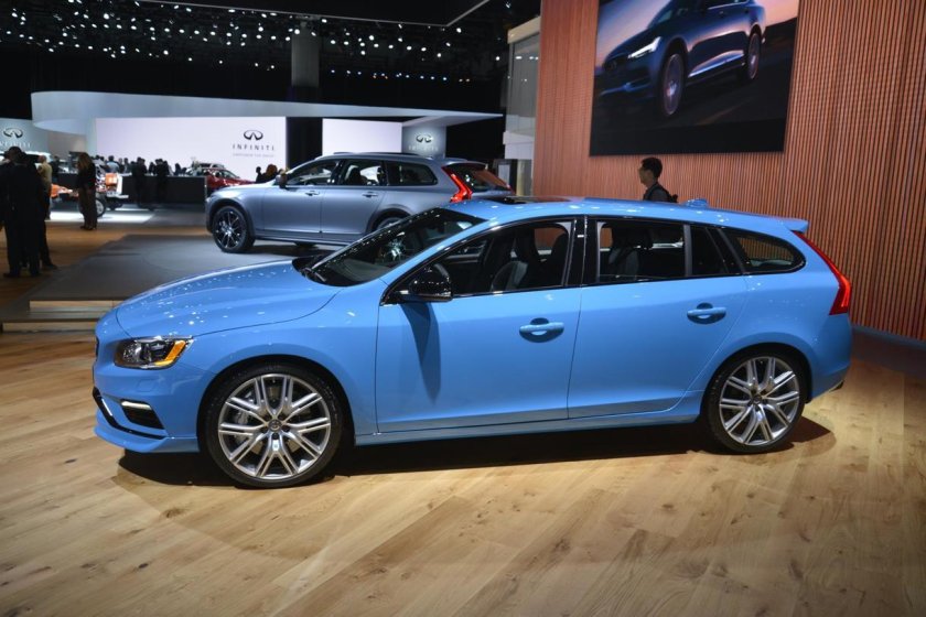 Volvo v90 Cross Country