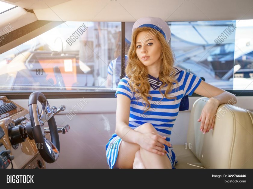 Девушка морячка