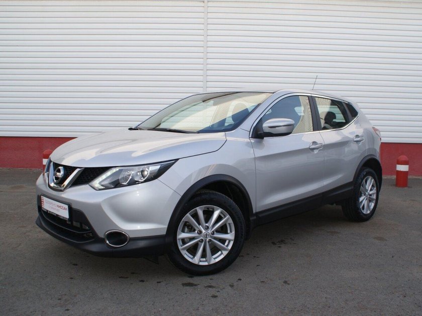 Nissan Qashqai серебристый