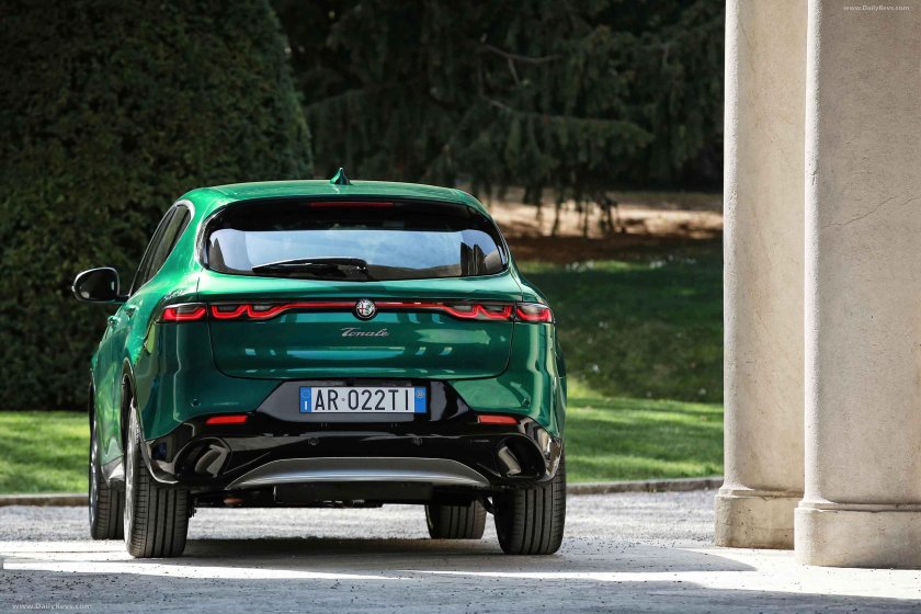 Alfa romeo tonale 2023