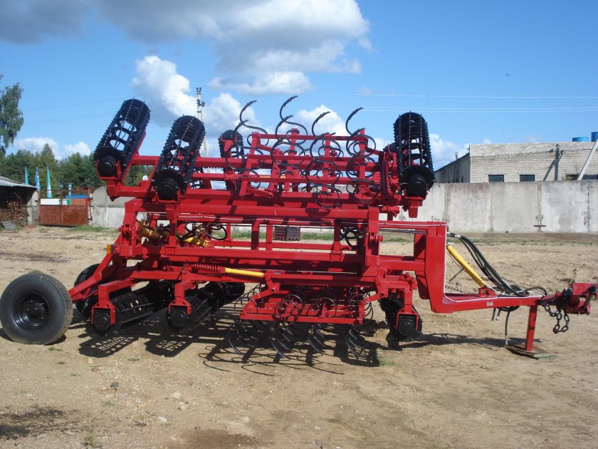 Агрегат комбинированный широкозахватный с ножевой бороной АКШ-7,2-02