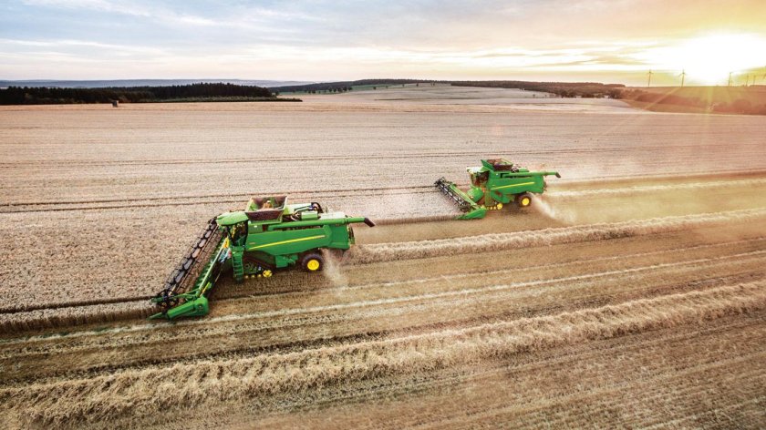 John Deere комбайн