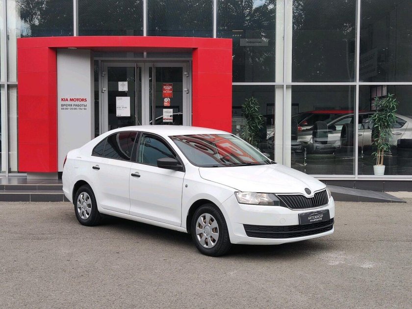 Шкода рапид 2017 белый