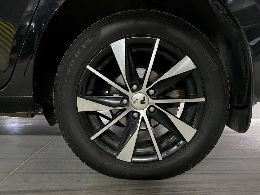 Черная шкода рапид