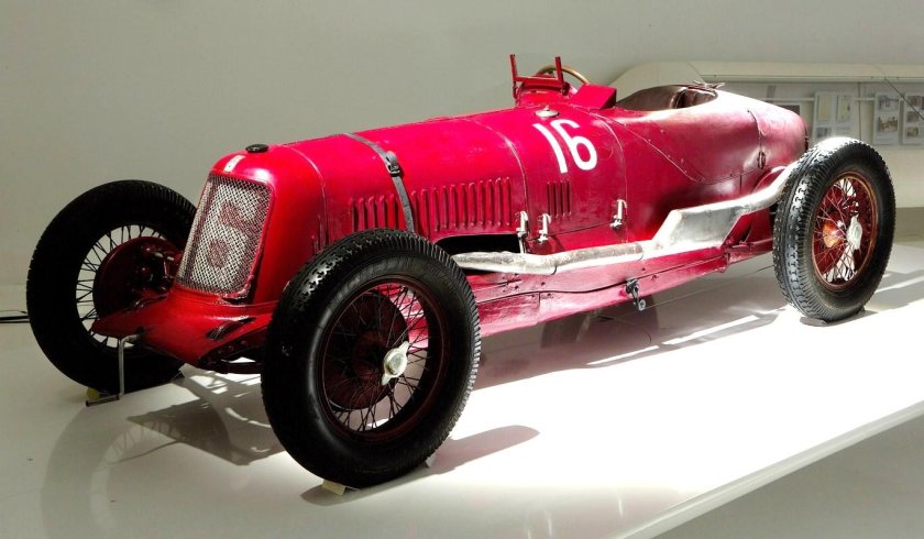 Мазератти первая модель