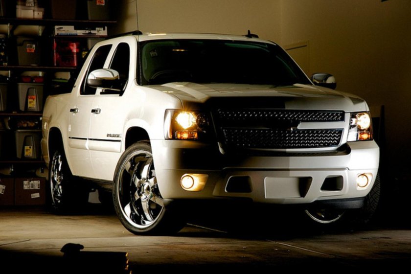 Chevrolet Avalanche 2