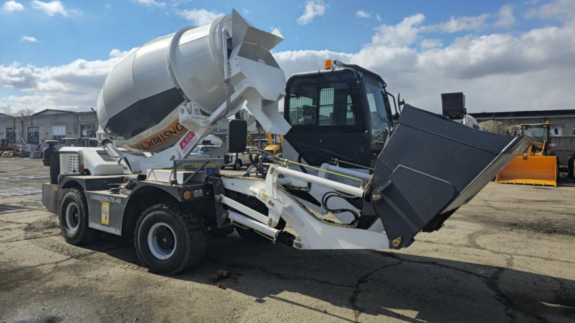 Самоходный бетоносмеситель