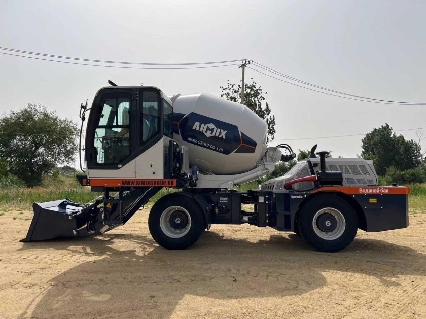 Самоходный бетоносмеситель с самозагрузкой