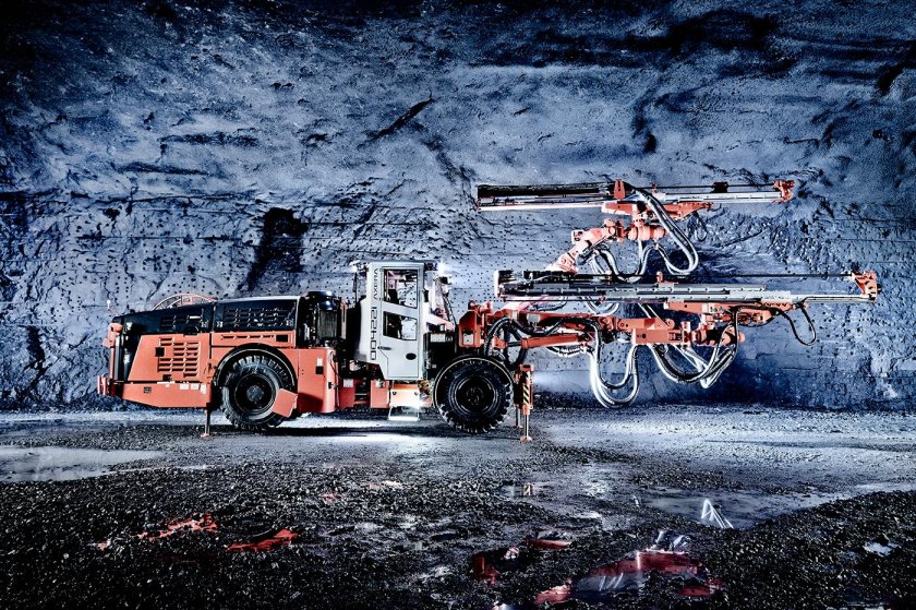 Буровая машина Sandvik dd321