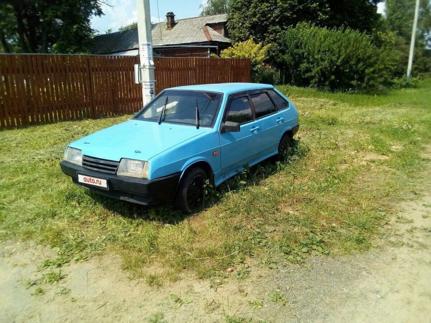 ВАЗ 2109 голубая