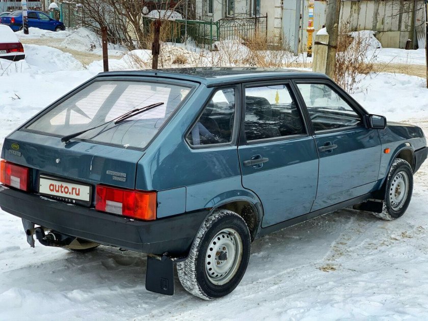 ВАЗ 2109 голубая