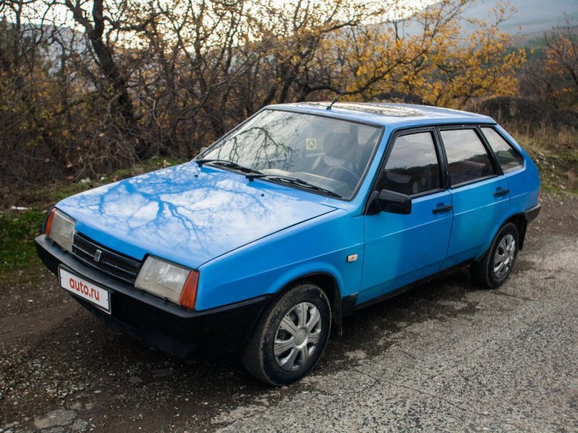 ВАЗ 2109 голубая