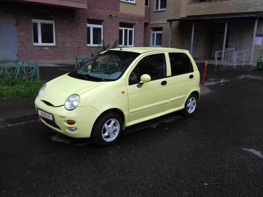 Машина чери Свит