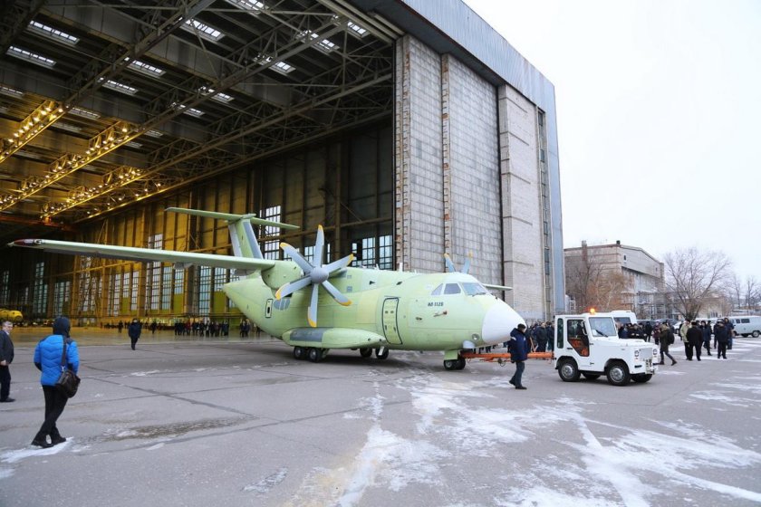 Самолет ил-112в