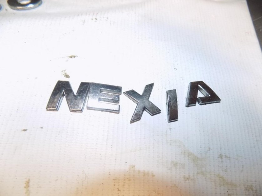 Значок Daewoo Nexia