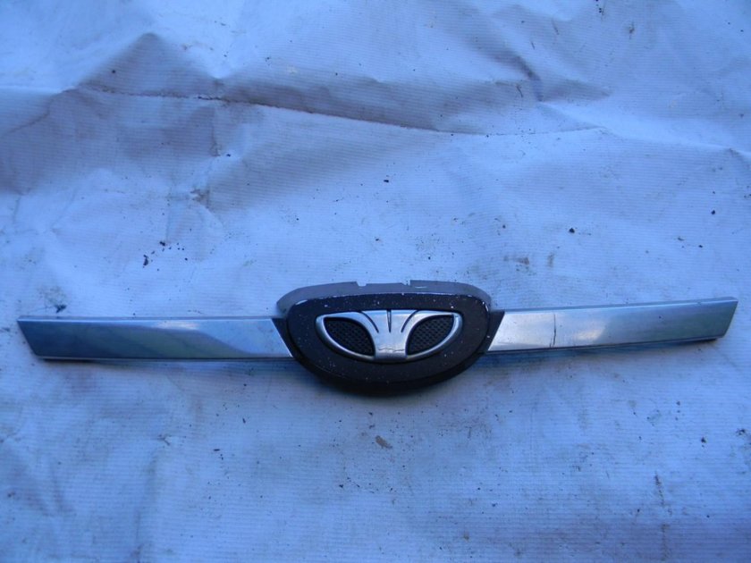 Накладка крышки багажника Чанган cs35