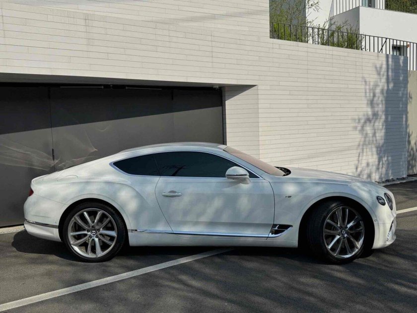 Bentley continental gt v 8