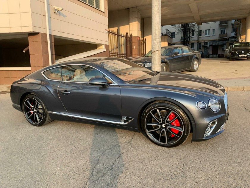 Бентли купе 2022