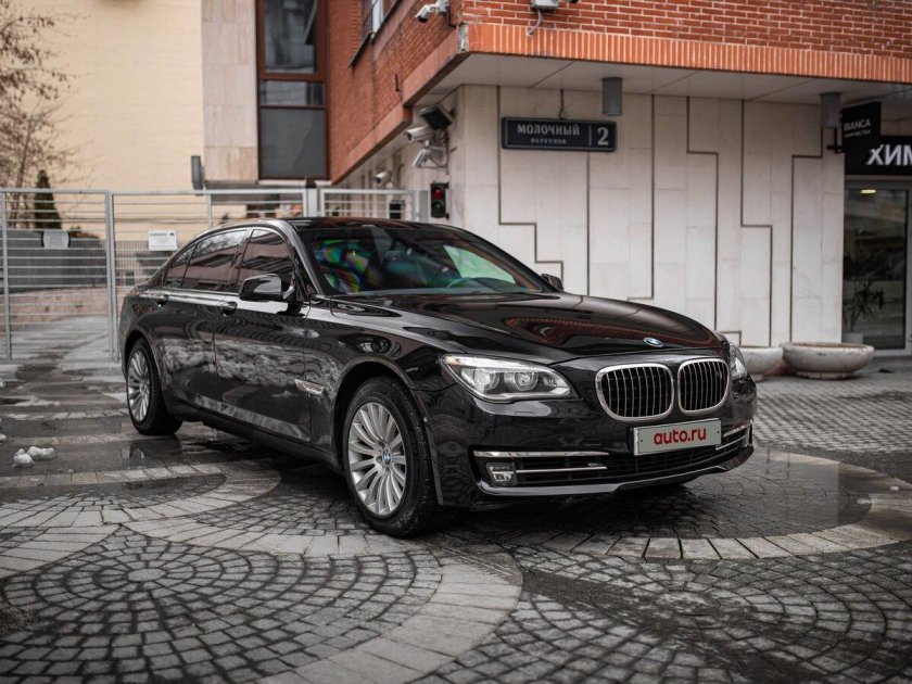 Бмв 7 серии 2015